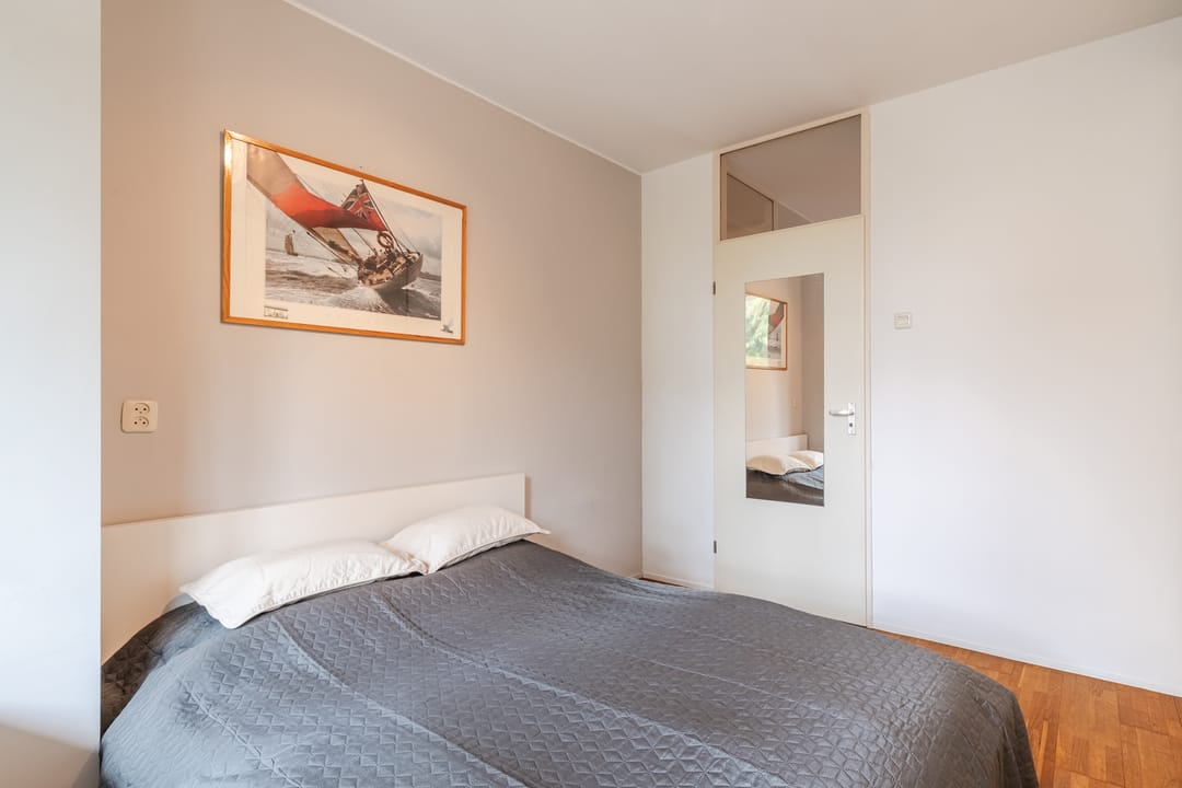Modern Apartment on Utrecht's Iconic Maliebaan with Balcony View — 28