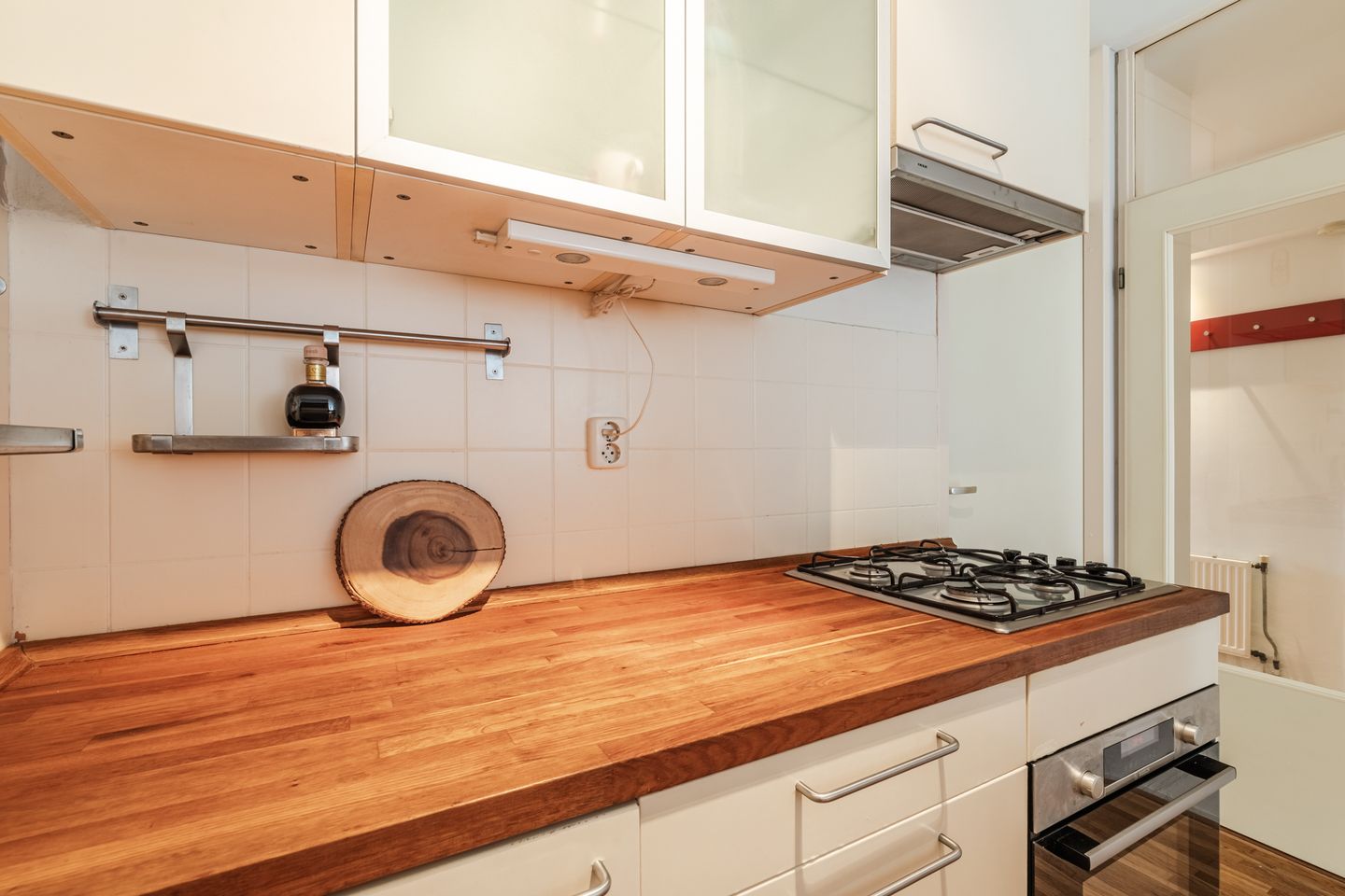 Modern Apartment on Utrecht's Iconic Maliebaan with Balcony View — 25