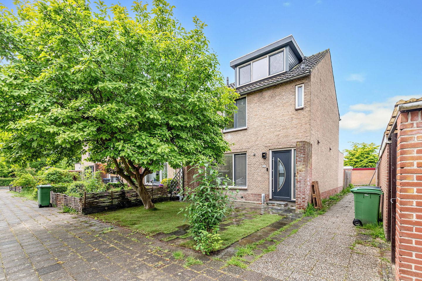 Foto 1 van Oostelijk Halfrond 32-A