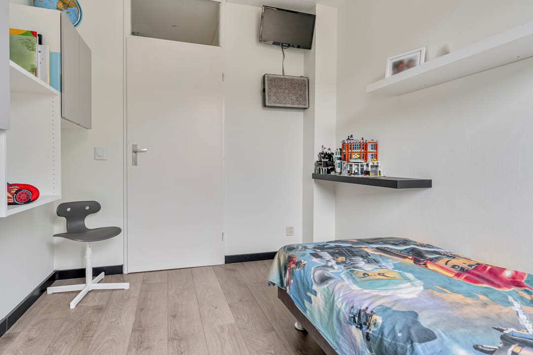 Photo 16 of Hindeloopenstraat 74