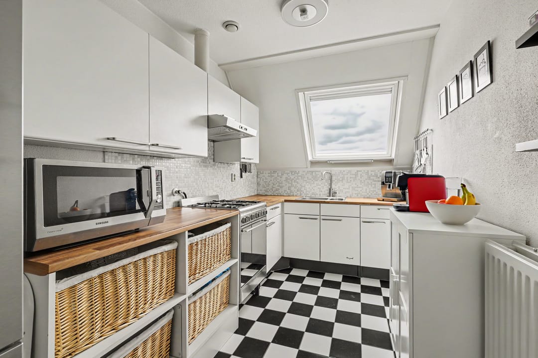Spacious maisonnette near Venlo city center with three bedrooms and private parking — 7