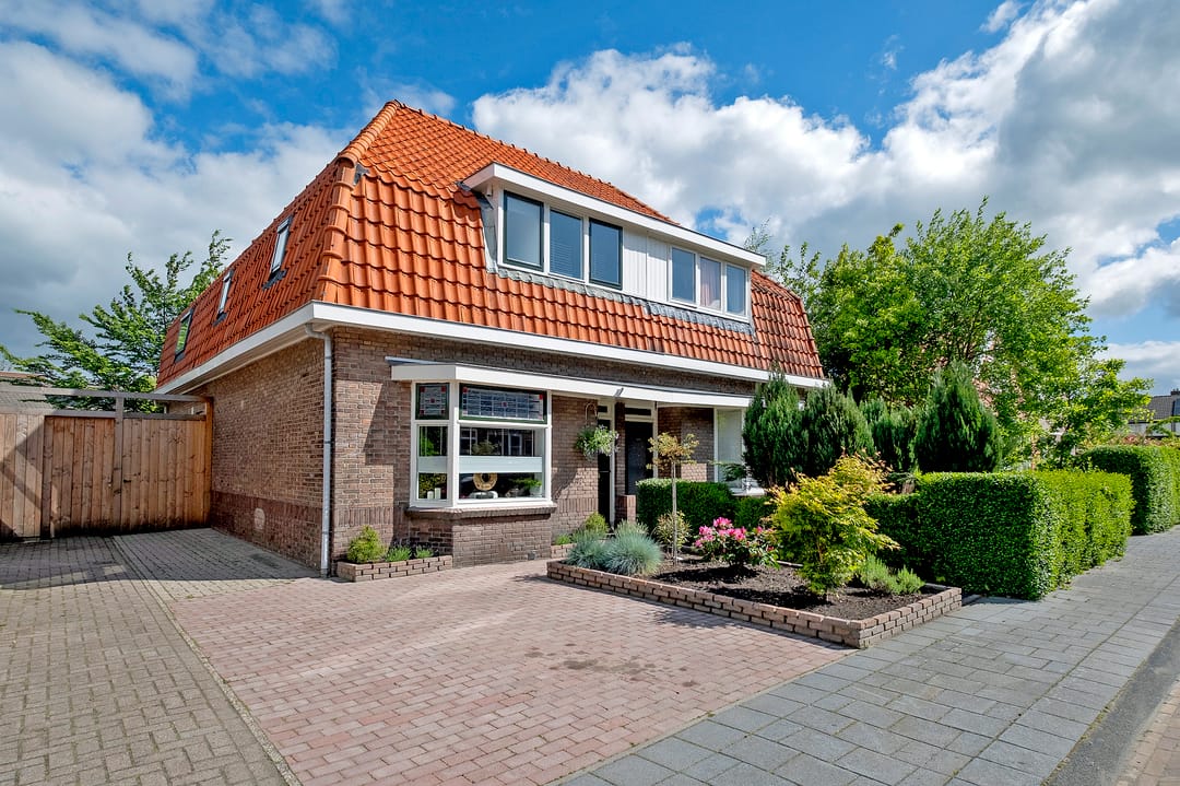 Foto 1 van Rhebruggenstraat 8