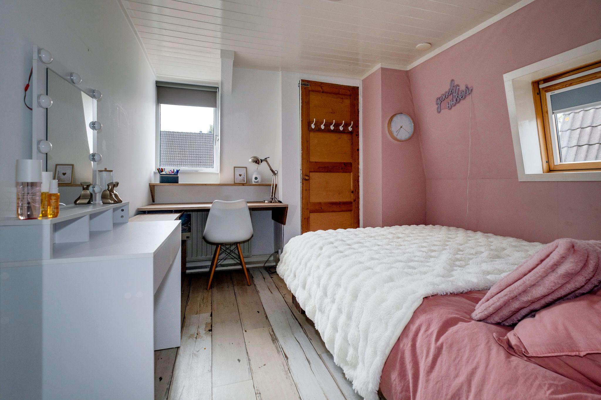 Foto 45 van Rhebruggenstraat 8