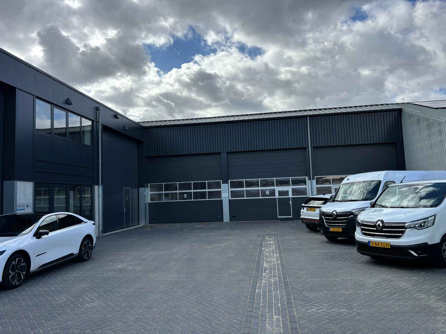 Bekijk foto 1 van De Enst 15