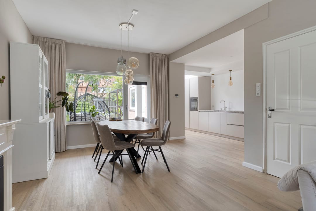 Photo 13 of Leliestraat 79