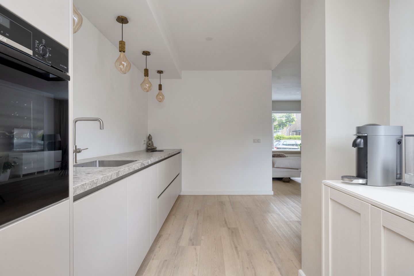 Photo 19 of Leliestraat 79