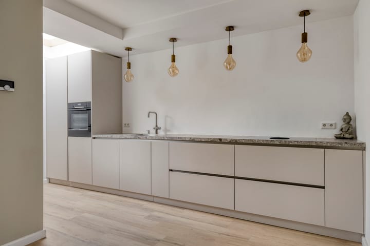 Photo 3 of Leliestraat 79