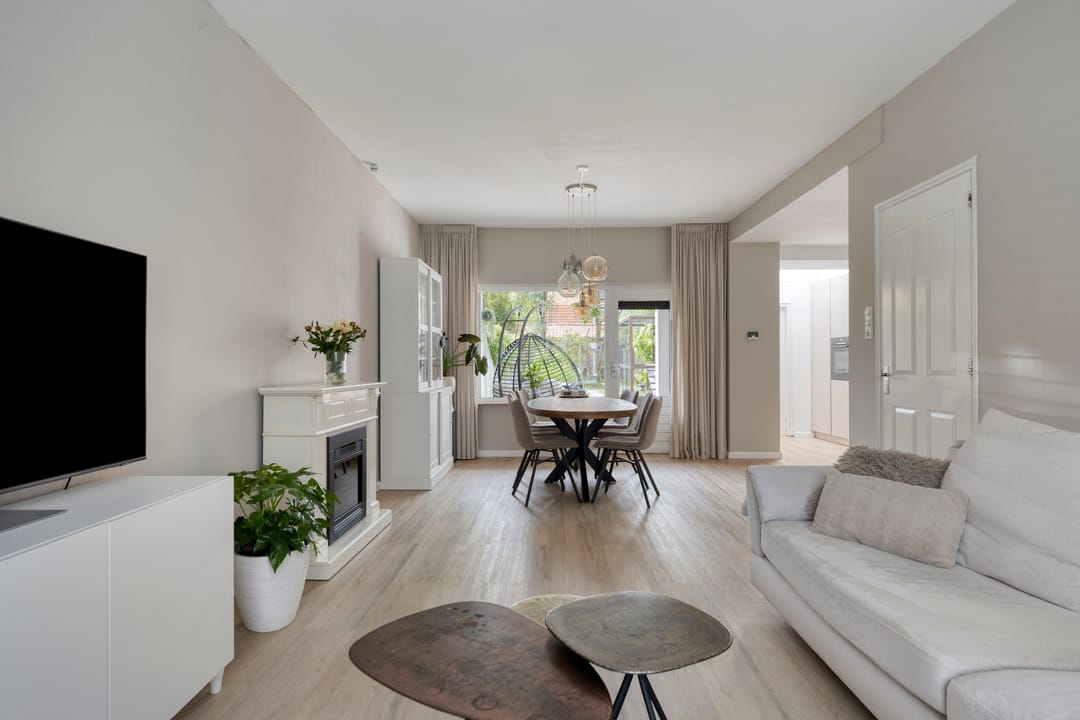 Photo 11 of Leliestraat 79