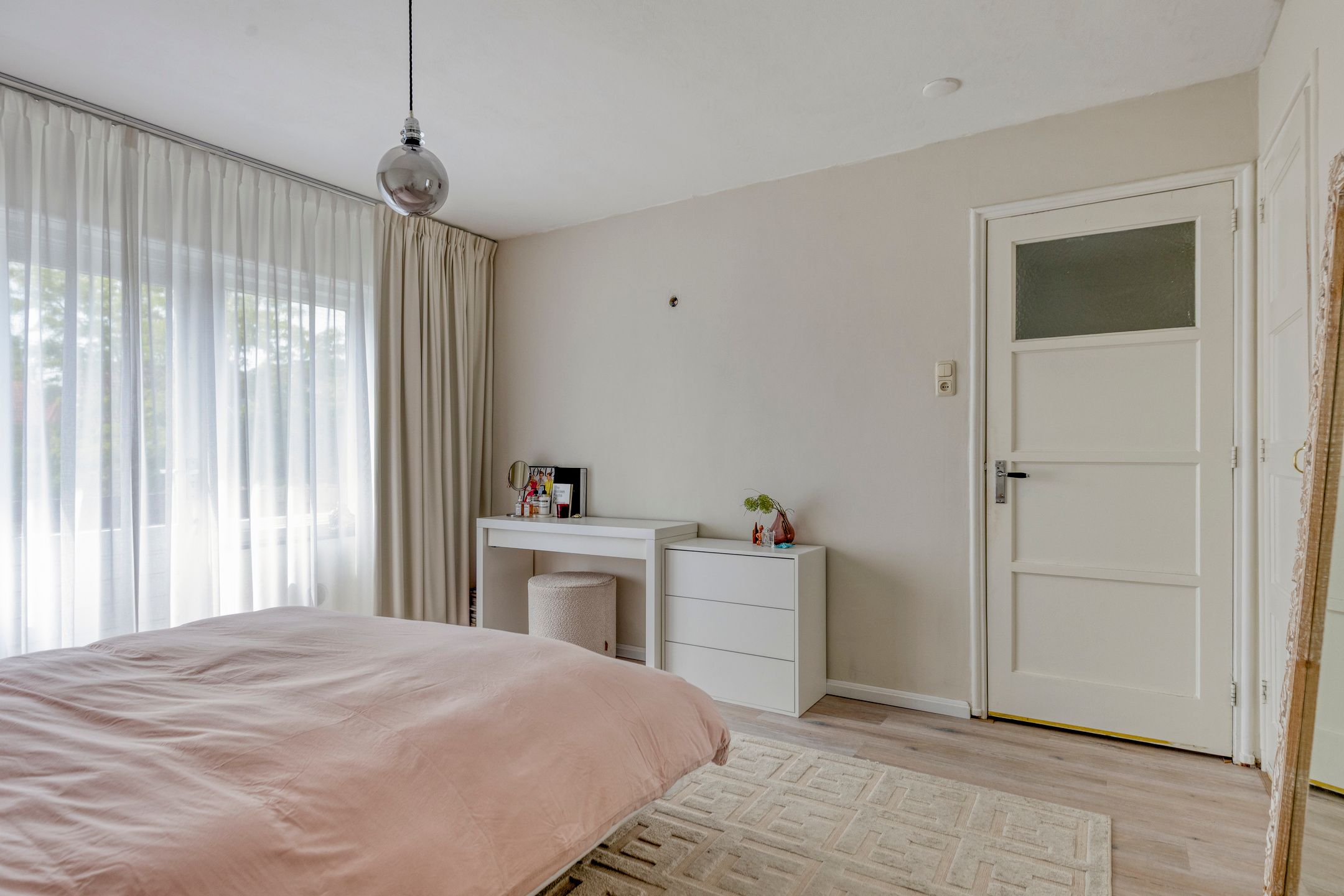 Photo 24 of Leliestraat 79