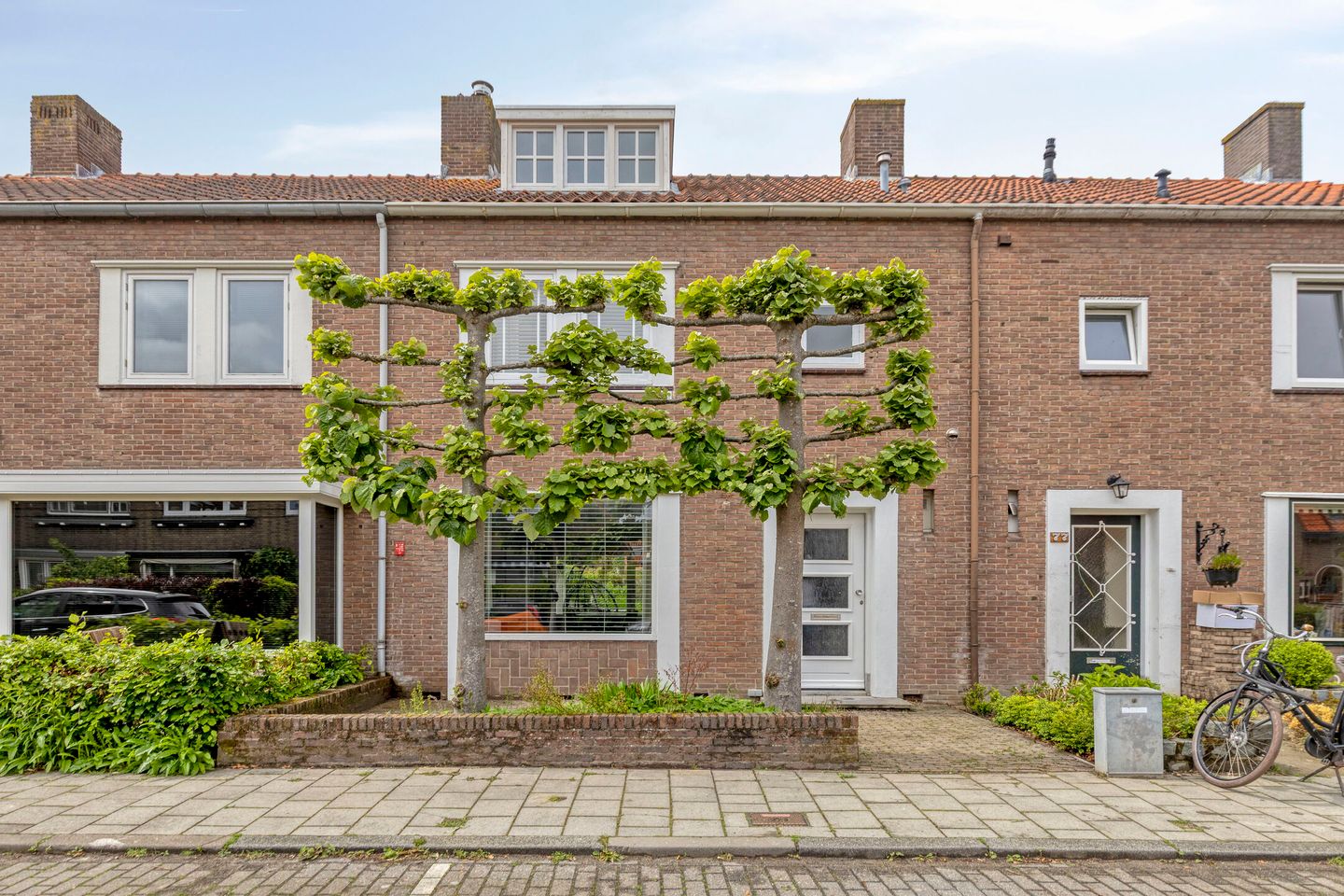 Photo 1 of Leliestraat 79