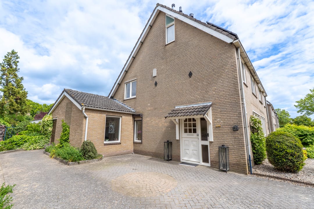 Photo 8 of Beekstraat 53