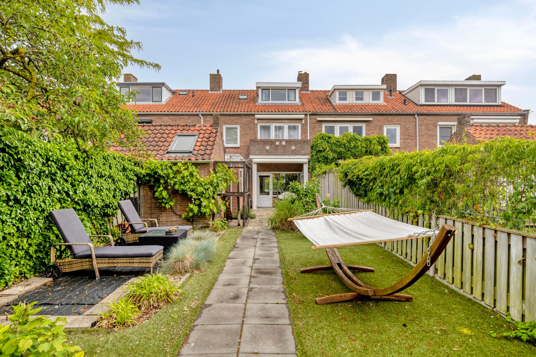 Photo 42 of Leliestraat 79