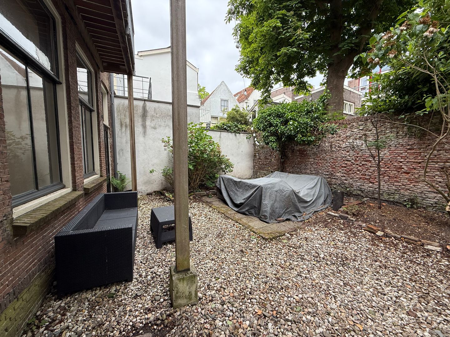 View photo 4 of Pieterskerkhof 18
