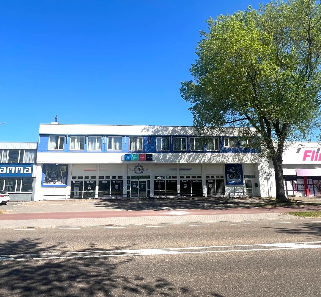 Photo 1 of Bisschop Bekkerslaan 8-A