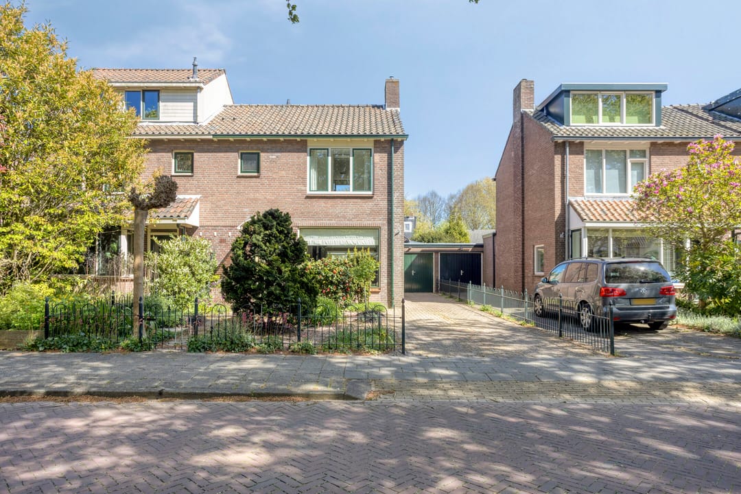 Foto 41 van Brederodestraat 30