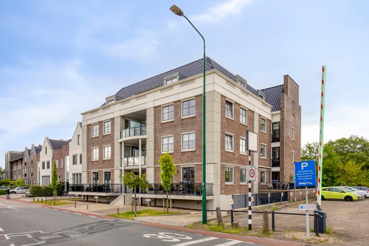 Foto 4 van Binnenweg 10-1