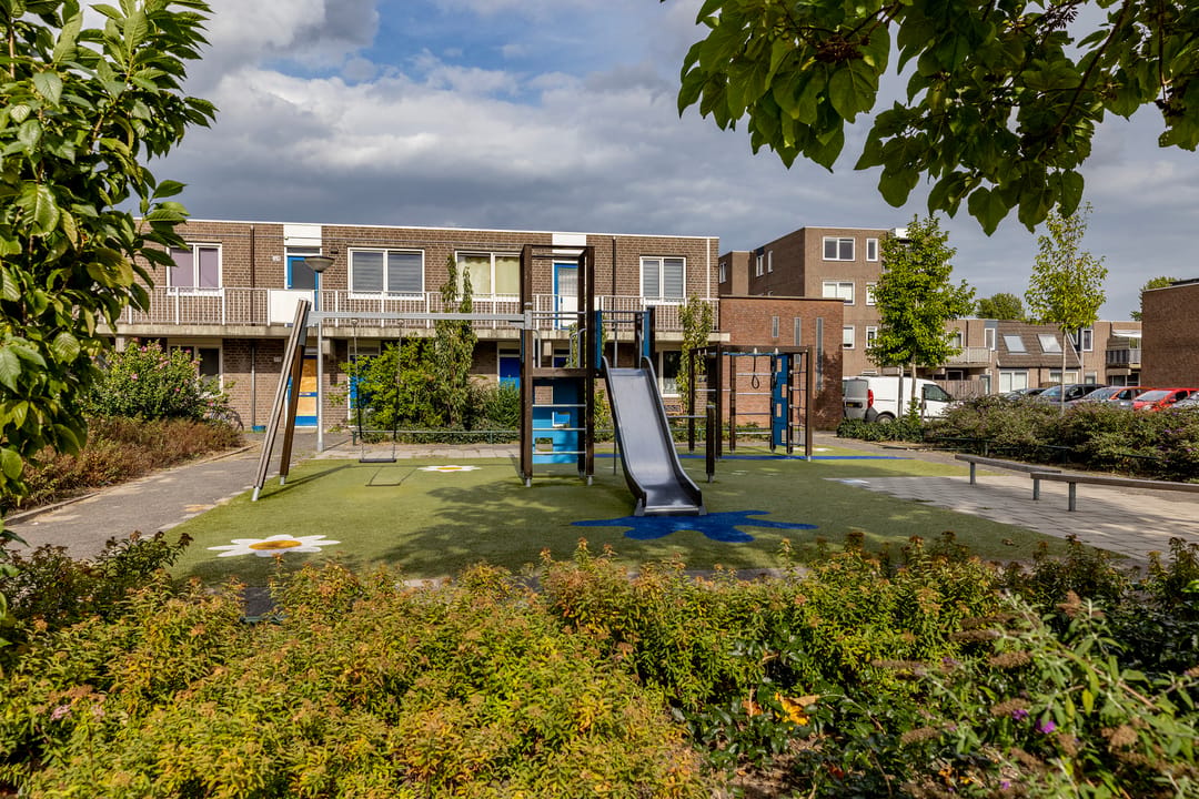 Photo 32 of Ringspoor 50