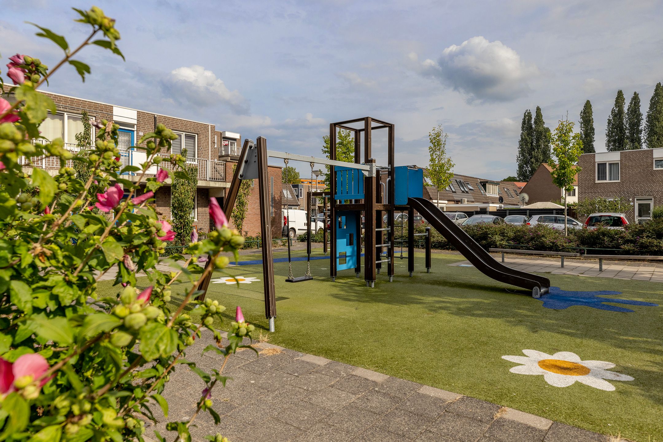 Photo 33 of Ringspoor 50