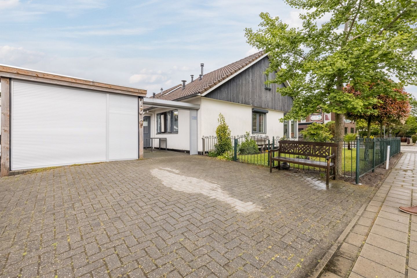 Photo 35 of Prins Bernhardstraat 1