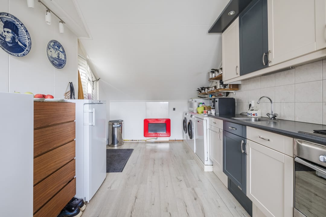 Photo 16 of Prins Bernhardstraat 1