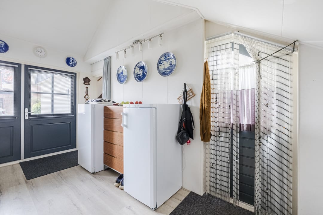 Photo 17 of Prins Bernhardstraat 1