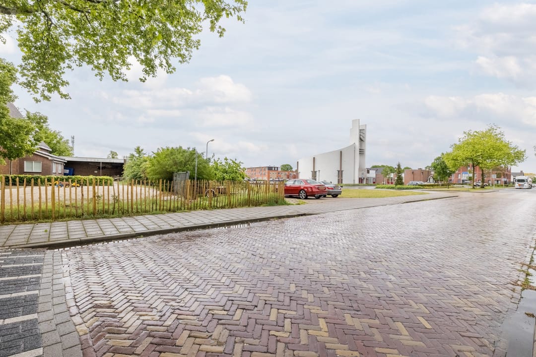 Photo 43 of Prins Bernhardstraat 1