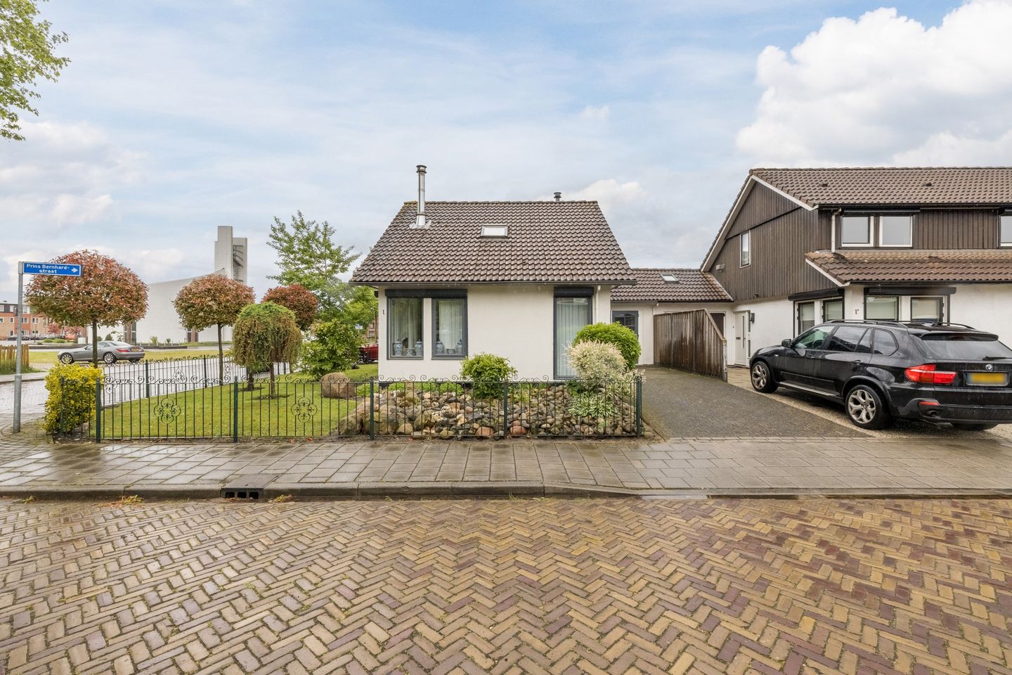 Photo 40 of Prins Bernhardstraat 1