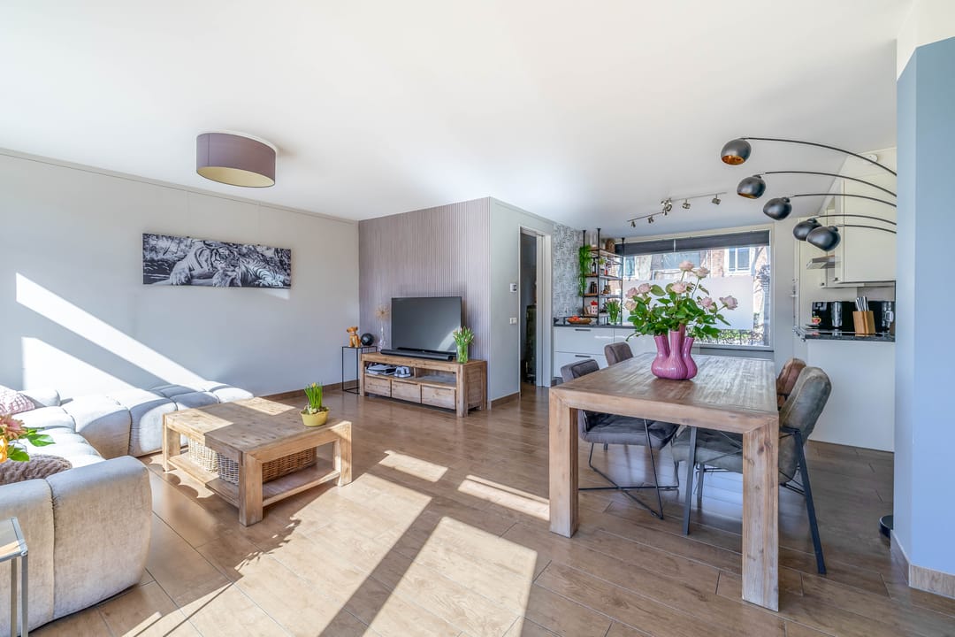 Photo 11 of van Ostadestraat 8