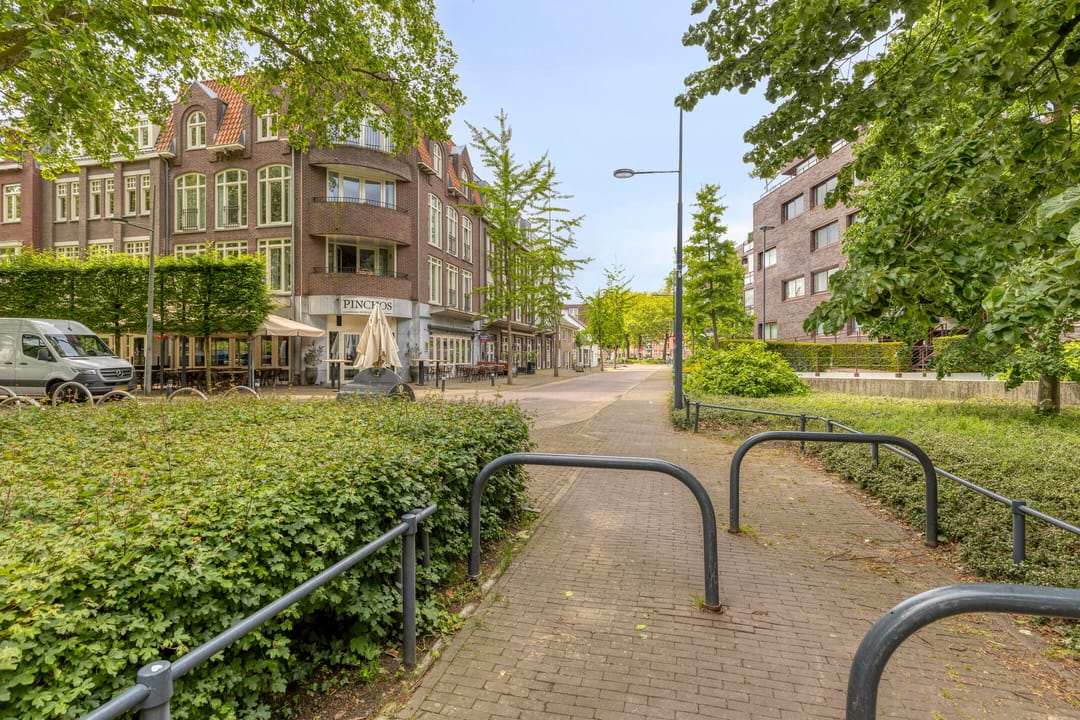 Unique and spacious corner home in the heart of Valkenswaard — 31