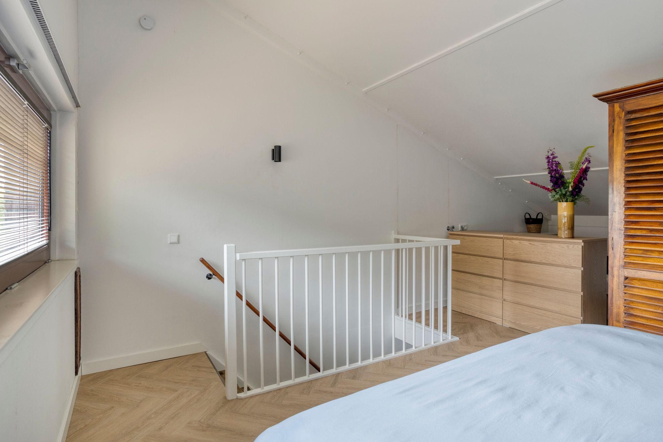 Unique and spacious corner home in the heart of Valkenswaard — 24