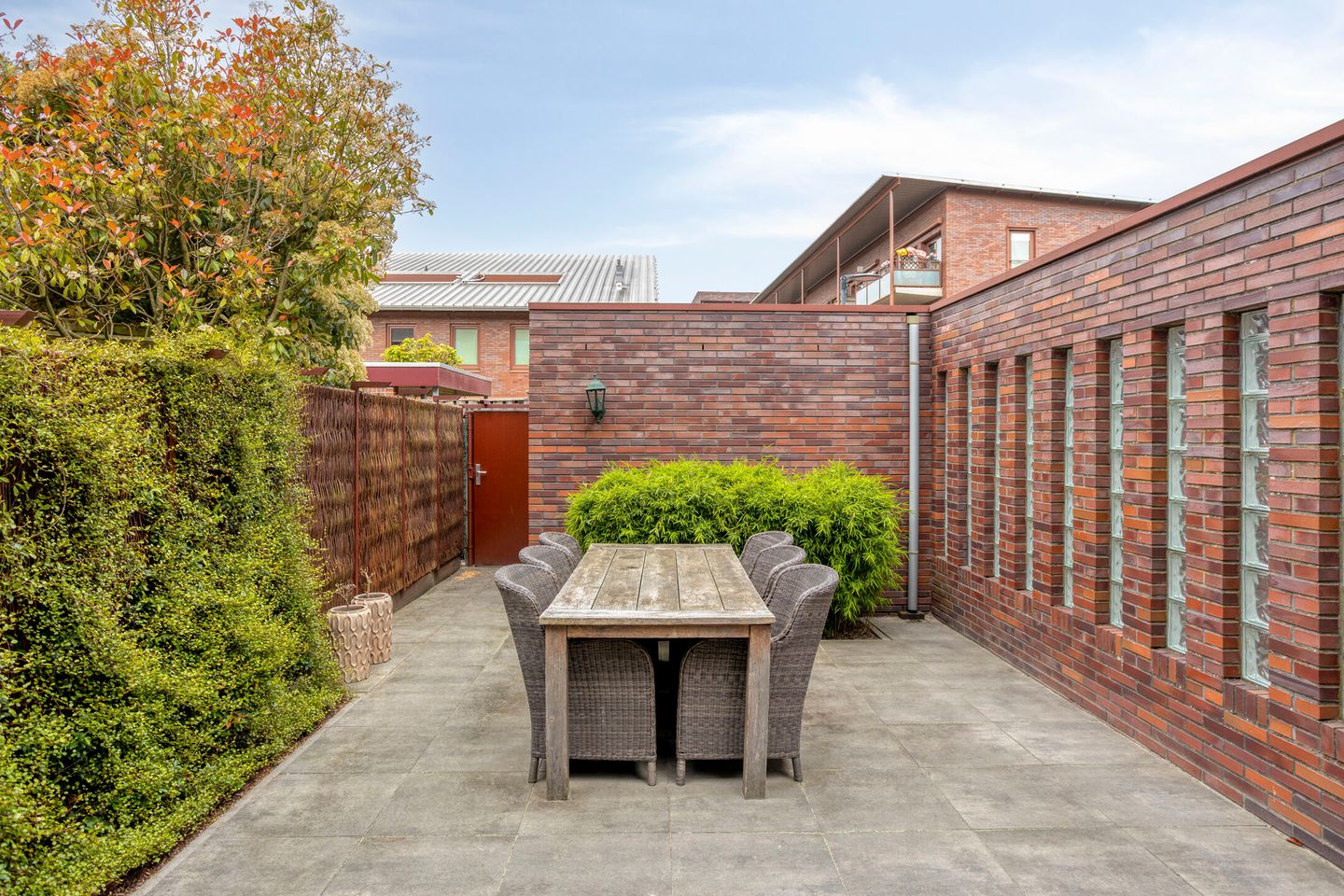 Unique and spacious corner home in the heart of Valkenswaard — 25