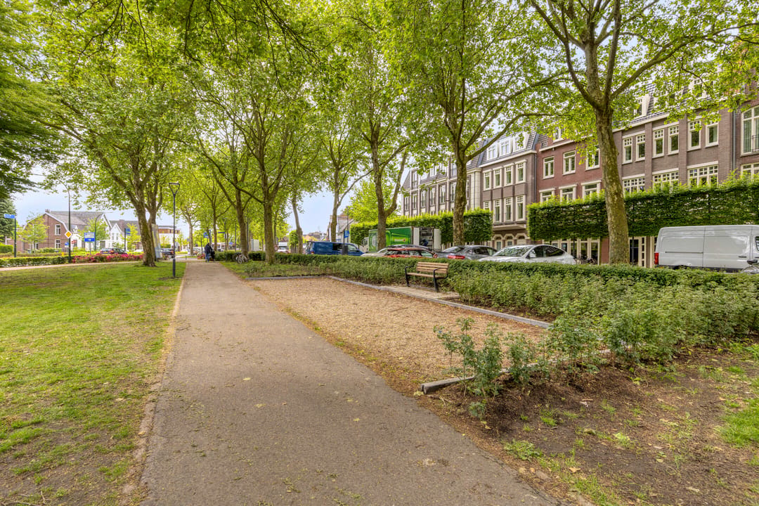 Unique and spacious corner home in the heart of Valkenswaard — 32