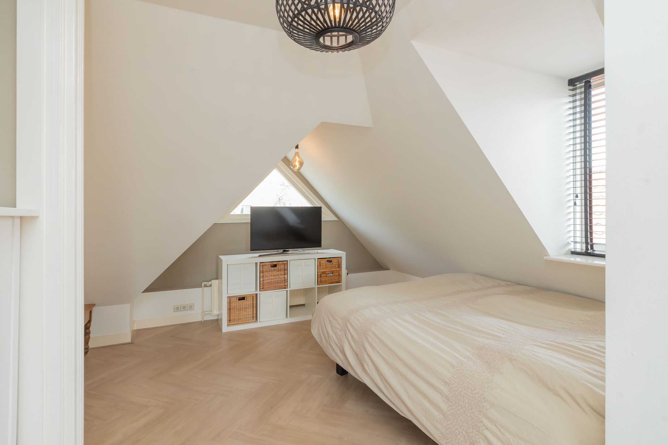 Photo 42 of Brederodestraat 9
