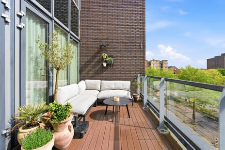 Eva Besnyöstraat thumbnail