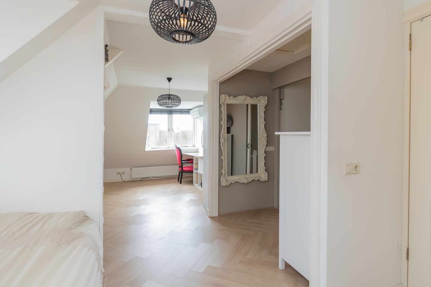 Photo 44 of Brederodestraat 9