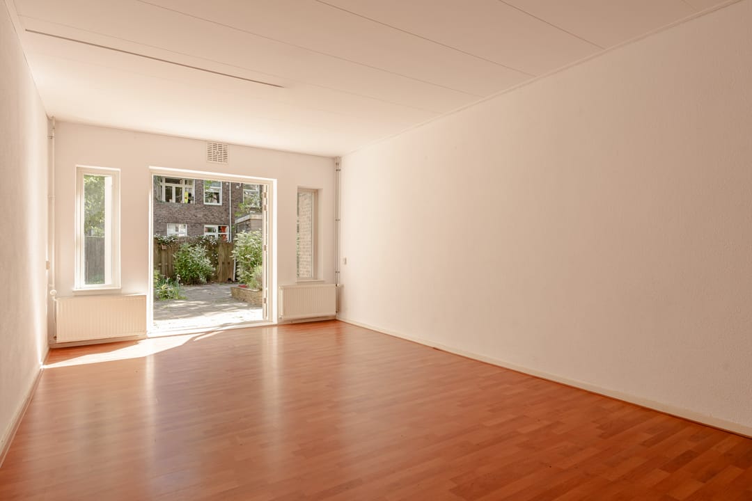 Photo 7 of Uithoornstraat 3-H