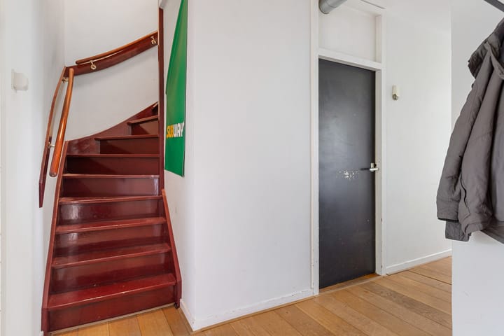 Tussenwoning te koop: de Hooidollen 137, Leeuwarden