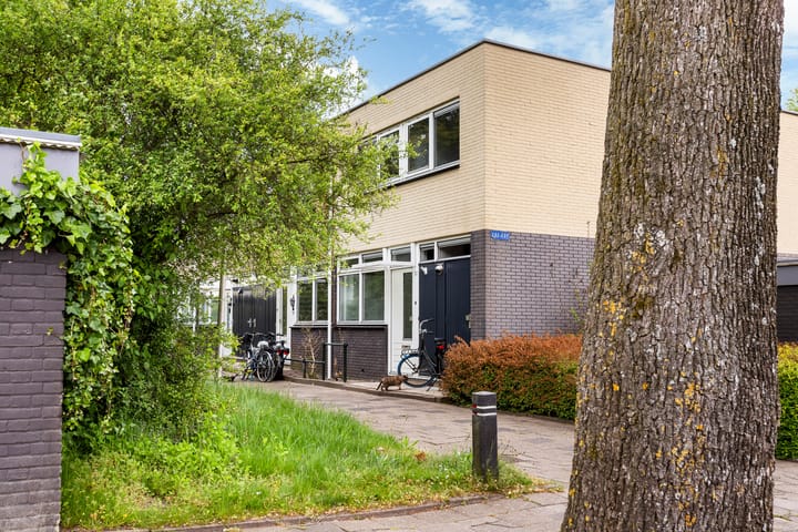 Tussenwoning te koop: de Hooidollen 137, Leeuwarden