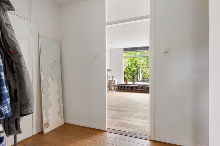 Tussenwoning te koop: de Hooidollen 137, Leeuwarden