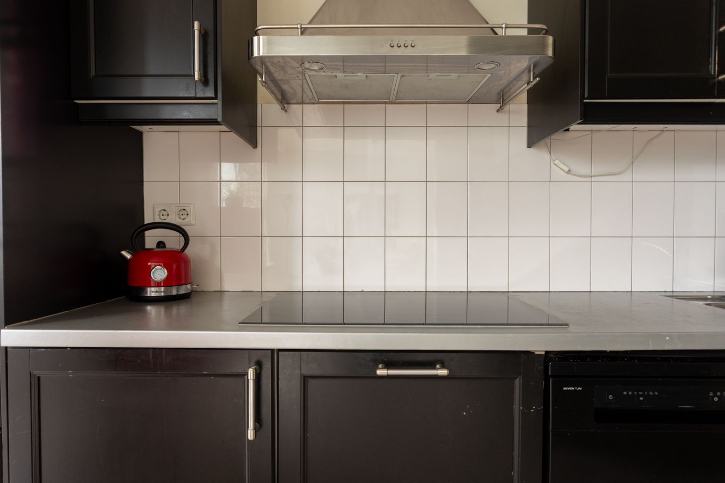 Spacious terraced house with sunny west-facing garden and four bedrooms near the coast — 14