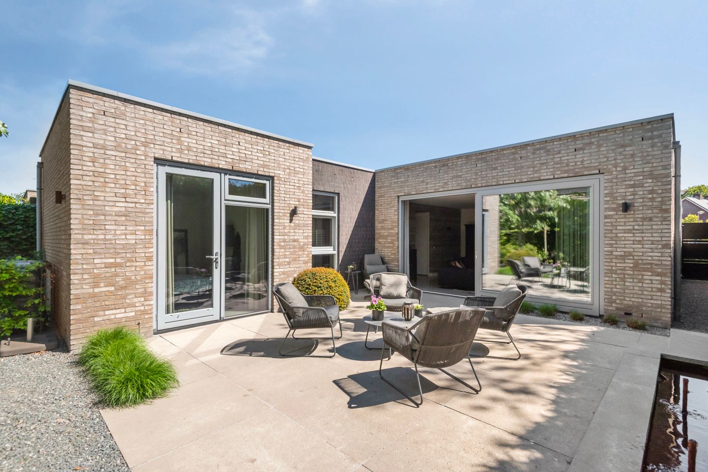 Instapklare vrijstaande bungalow met luxe afwerking en volledig gelijkvloers wooncomfort — 34