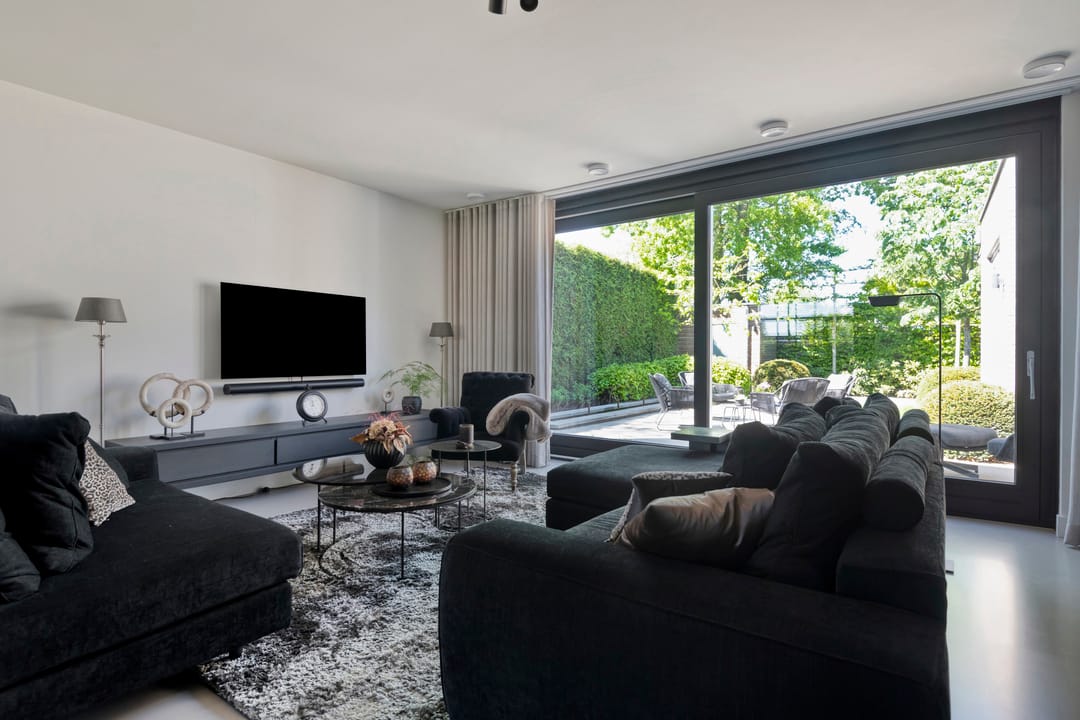 Instapklare vrijstaande bungalow met luxe afwerking en volledig gelijkvloers wooncomfort — 11