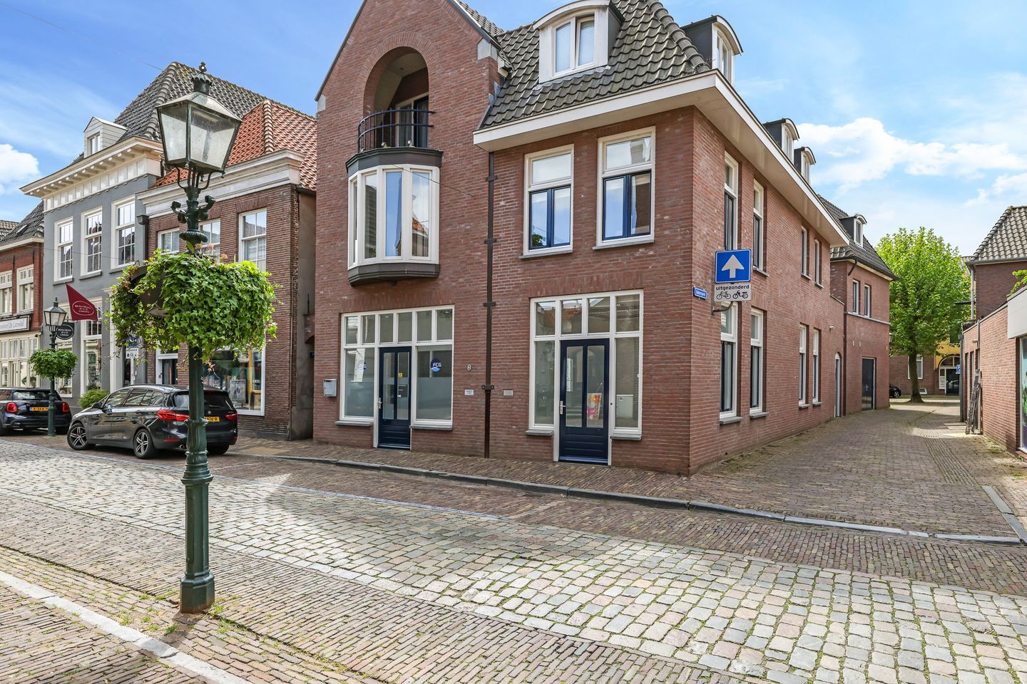 View photo 4 of Klinkerstraat 8-10