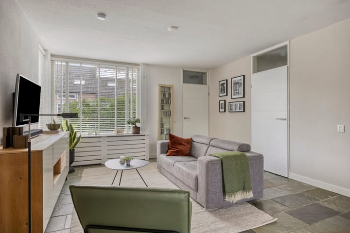 Tussenwoning te koop: Sobriëtasstraat 6, Vught