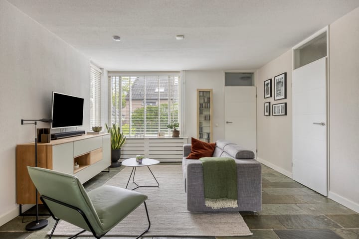 Tussenwoning te koop: Sobriëtasstraat 6, Vught