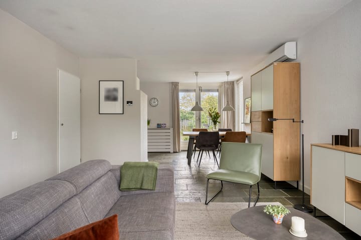 Tussenwoning te koop: Sobriëtasstraat 6, Vught