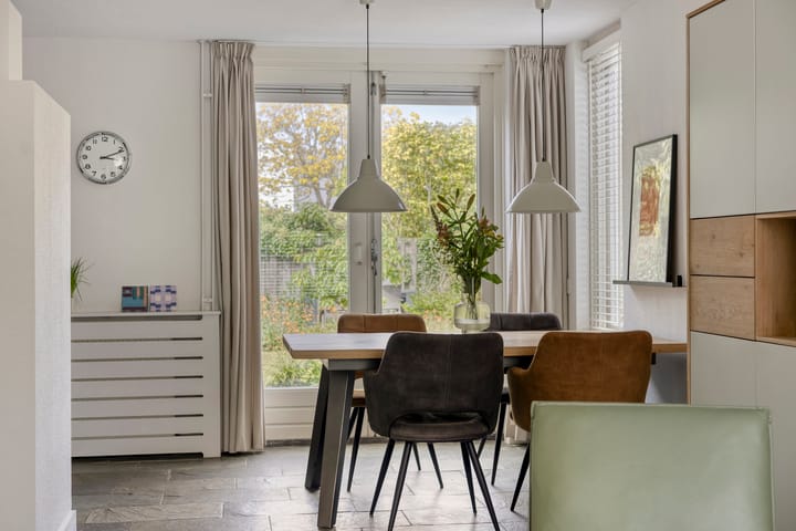 Tussenwoning te koop: Sobriëtasstraat 6, Vught
