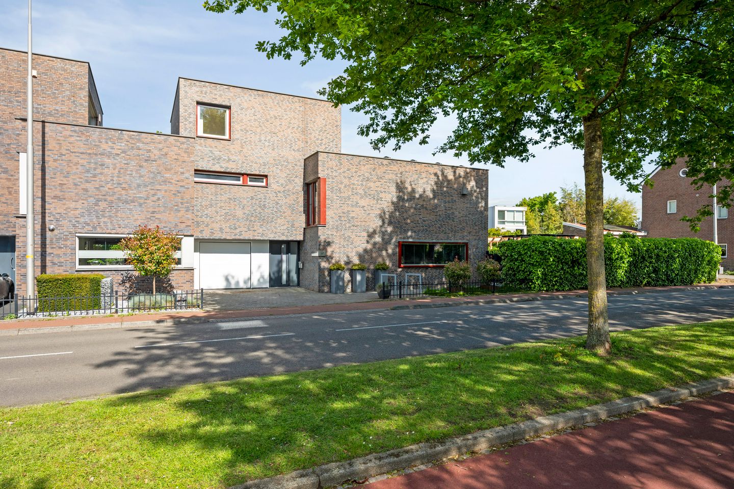 Foto 1 van Rijksweg 31-E