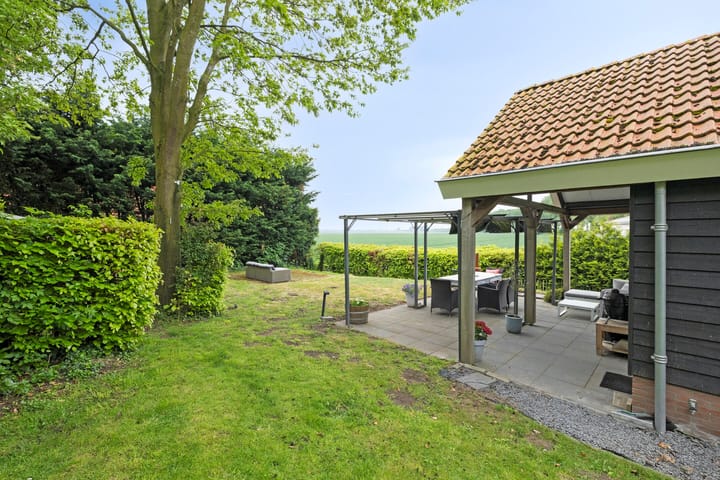 Photo 2 of Bloemendijk 4
