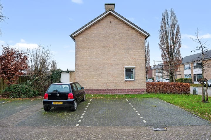 Photo 4 of Ds. van Heusdenstraat 22
